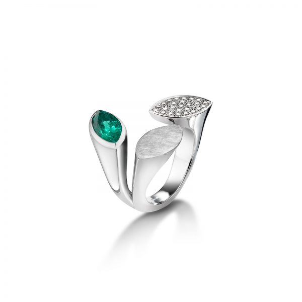 anello con smeraldo e diamanti Torino